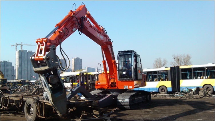 報廢汽車拆解機(jī).jpg